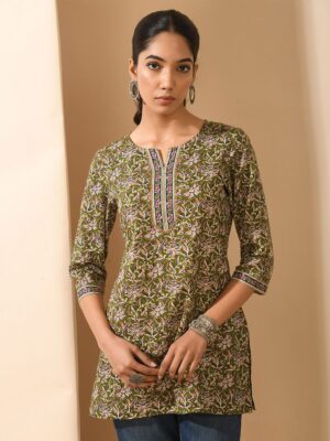 009ff55f 4d53 4886 bc76 10f0592093801707240786532KALINIPrintedEmbellishedTunic1.jpg