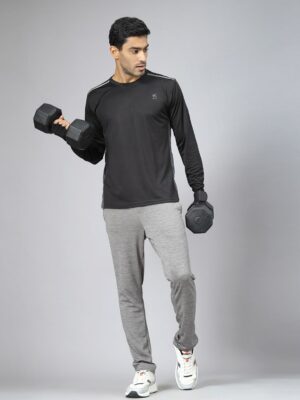 0734aa2f ba36 468a bcf9 0712b5e1e5c91741757082150 HRX by Hrithik Roshan Men Round Neck Regular Fit Training T 1.jpg
