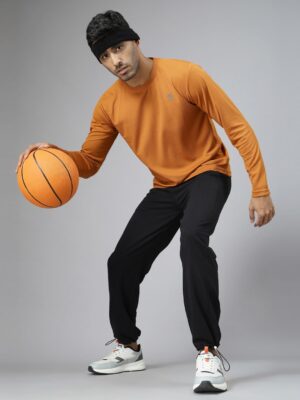 2a08120f bcad 409b a143 9b68e6f78d8e1741757455991 HRX by Hrithik Roshan Men Solid Round Neck T shirt 988174175 1.jpg