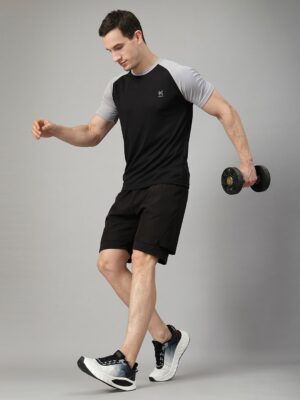 40fa417e d5a1 437e a2cd a1ce1aa4ca4d1741327676767 HRX by Hrithik Roshan Men Colourblocked Round Neck T shirt 6 1.jpg