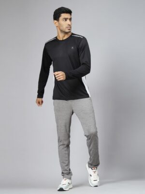 50912262 770f 4901 8f3a 4fc132a000371741757436409 HRX by Hrithik Roshan Men Colourblocked Round Neck T shirt 5 1.jpg