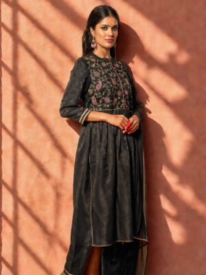 6daf92c8 6a82 4f13 9fe8 3da535f5cfa31738727241679 Sangria Black Floral Yoke Design Zari Velvet Straight Kurta 1.jpg