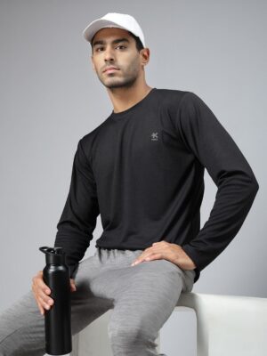 a368bcfb 29a4 41ec b6dc fa4789e9b6901741757113125 HRX by Hrithik Roshan Men Solid Round Neck Rapid Dry Trainin 1.jpg