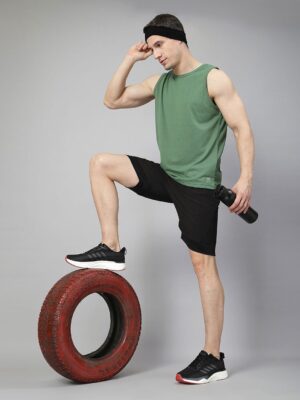 c6c208e7 0ffa 428b 8c16 e57c97ac7dff1741327838461 HRX by Hrithik Roshan Men Pockets Slim Fit T shirt 157174132 1.jpg