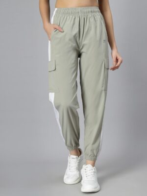 f4a4feed d9c6 42d7 9ab8 7854ec88f5b51742985025506 HRX by Hrithik Roshan Women Colorblocked Rapid Dry Training 1.jpg