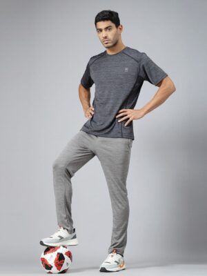 f856517a 6285 4af1 876a 808e3b58b7ce1741757062338 HRX by Hrithik Roshan Men Round Neck Rapid Dry Training T sh 1.jpg